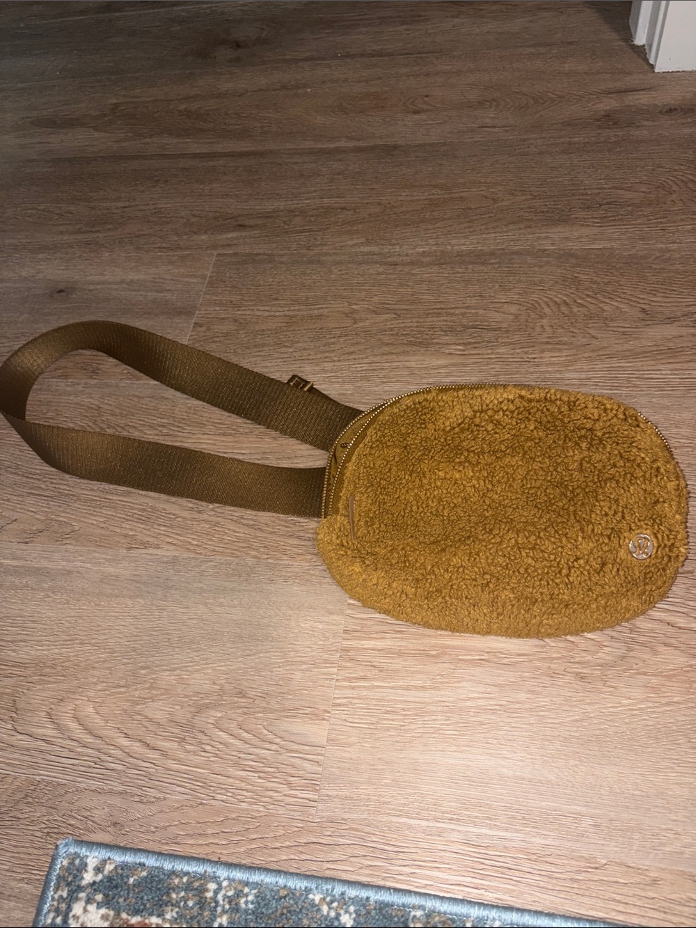 Lululemon Sherpa Crossbody Belt Bag